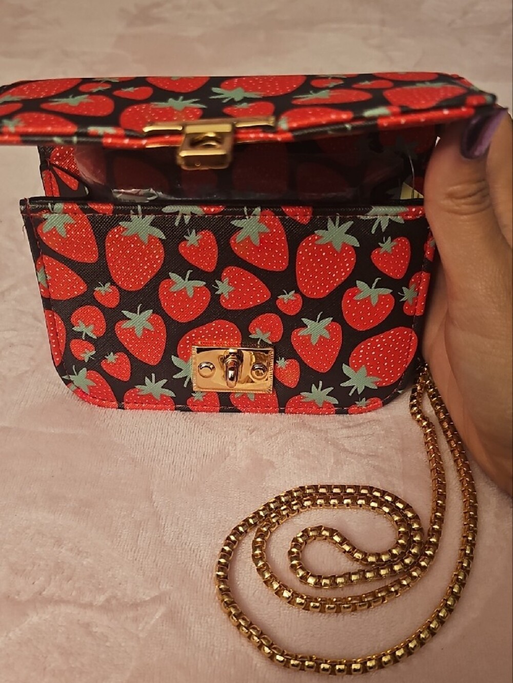 Strawberry Print Crossbody Shoulder Bag - Comes With 1 Free Charm - Picture 6 of 7